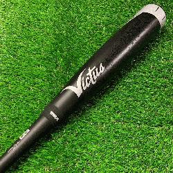 eat opportunity to pick up a high performance bat at a reduced price. The bat is etch