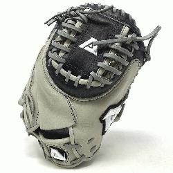 h circumference Spiral-Lock web catchers mitt from Akadema has an o