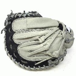 rcumference Spiral-Lock web catchers mitt from Akadema has an open back