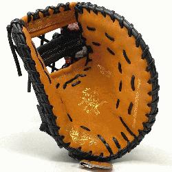 The first base mitt in this Horw