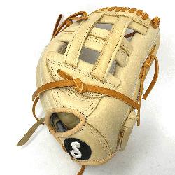  Mexico    The Soto family has been making gloves and leather products f