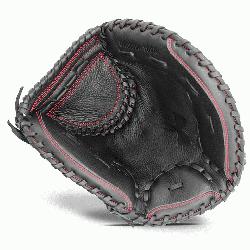  series mitt features a blend of leather with a high end synthetic backing adding durabi