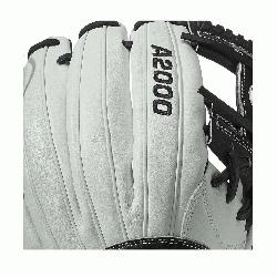 tpitch-specific WTA20RF171175 New comfort Velcro wrist closure for a secure and comfortable fit 